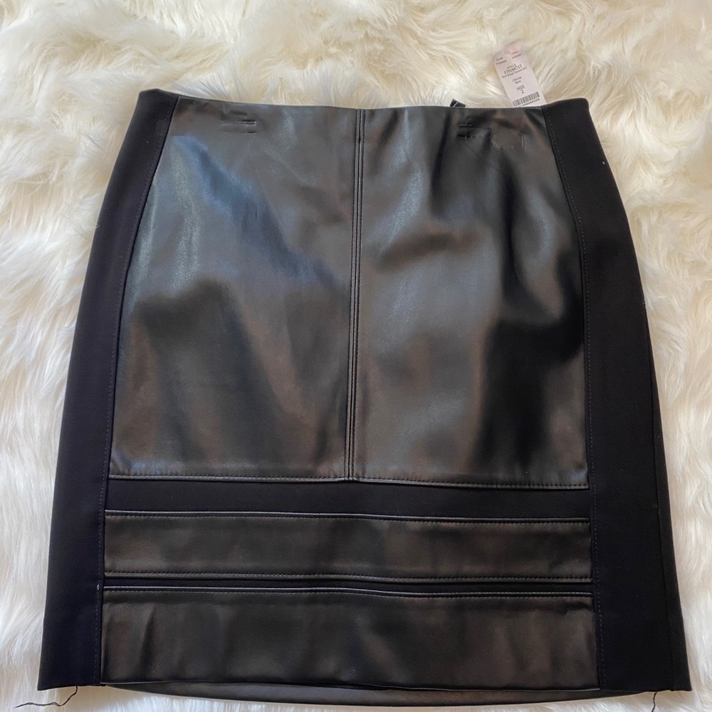 White House Black Market Skirt